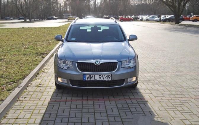 Skoda Superb cena 32900 przebieg: 250455, rok produkcji 2011 z Warszawa małe 191